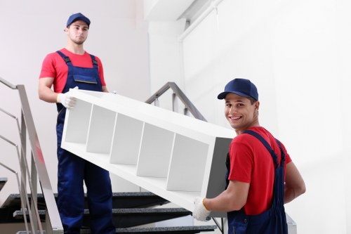 Professional packing and unpacking services in Waterloo for a smooth home move