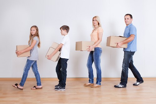 Affordable removal truck hire for moving day in Waterloo